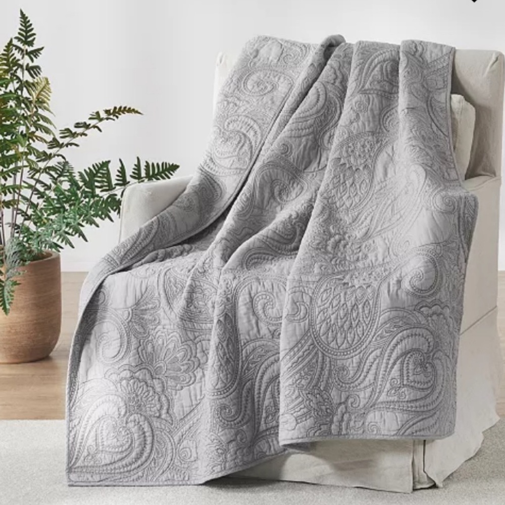 LEVTEX Throw